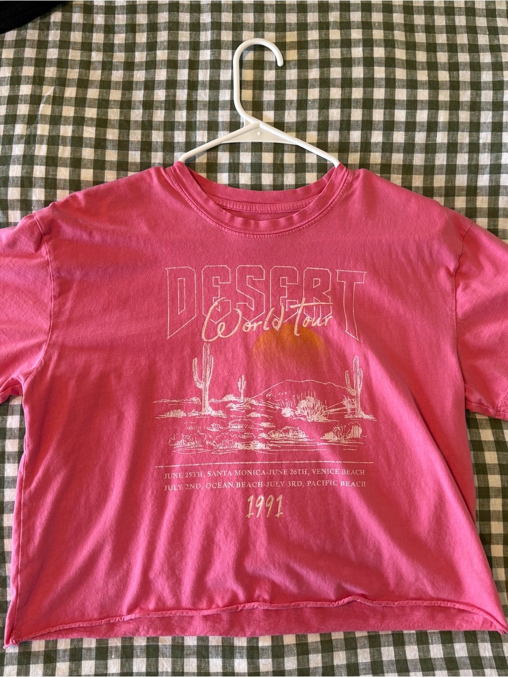 Desert World Tour Graphic Tee - Pink